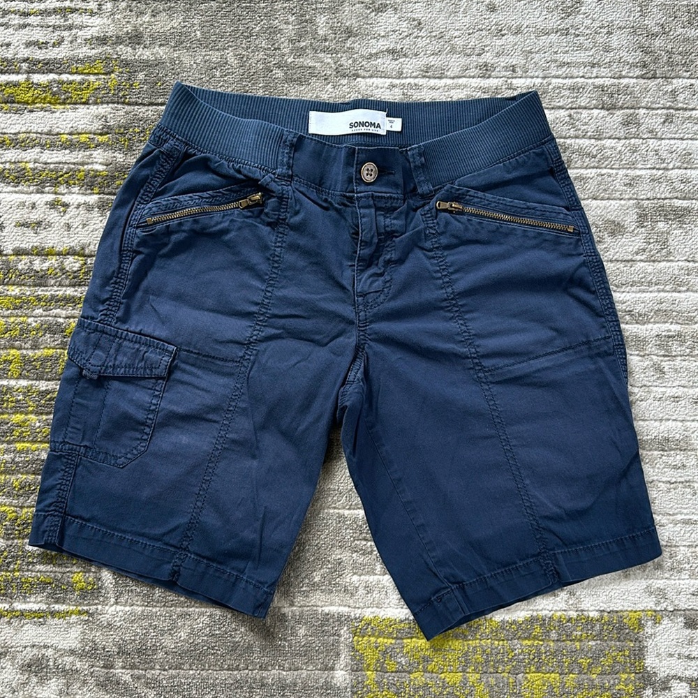 Women’s Sonoma Size 4 Navy Blue Utility Cargo Shorts, Bermuda Length, Good Cond.
